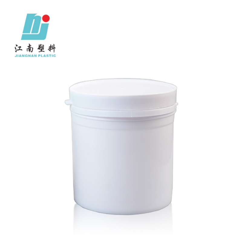 一升涂料罐