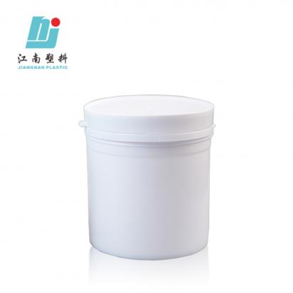 一升涂料罐